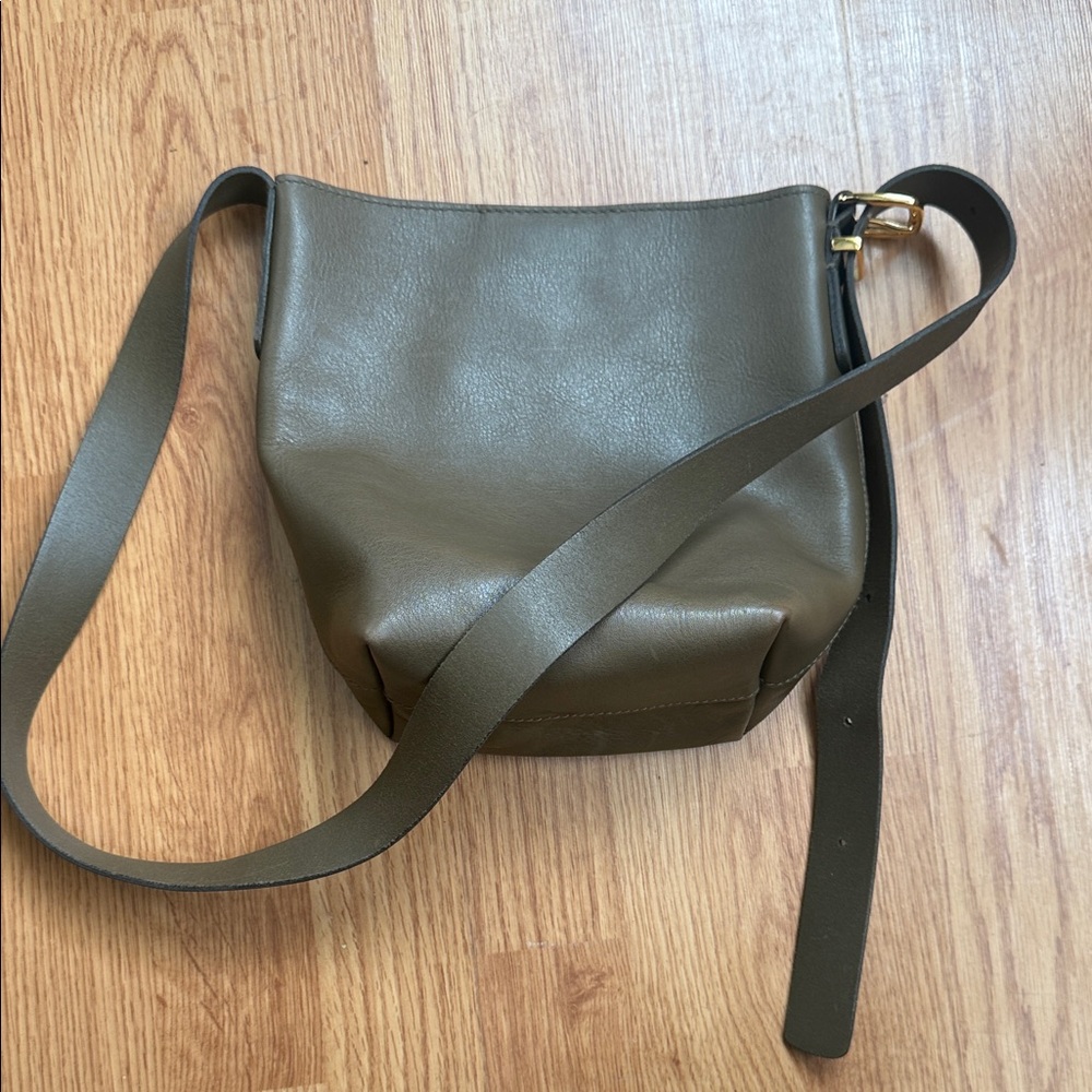 Madewell Women's Olive Green Crossbody Bucket Bag